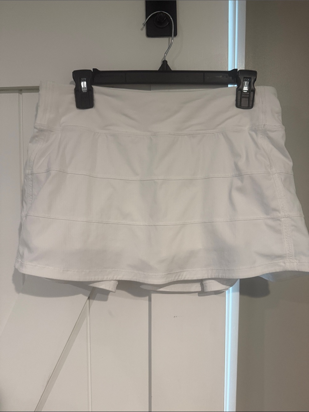 Brand New - Never been worn Lululemon White Athletic Skirt size 8